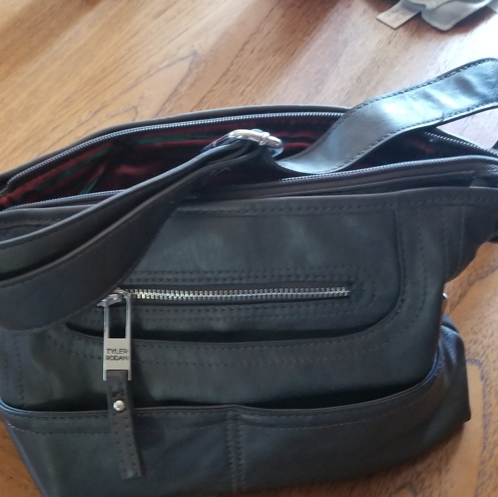 Purse - Picture 2 of 4